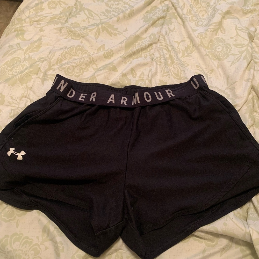 Under Armour Black Athletic Shorts Lightweight Performance